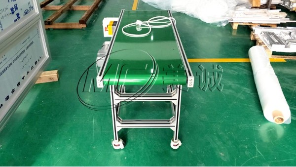 移動式皮帶輸送機(jī) 移動式皮帶輸送機(jī)