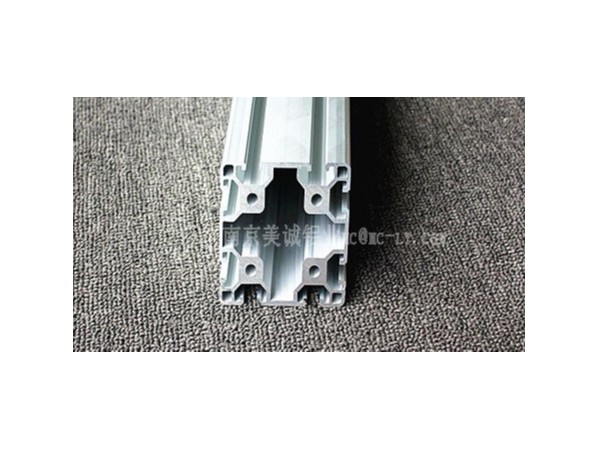 工業鋁型材是熔鑄、擠壓出來的嗎？